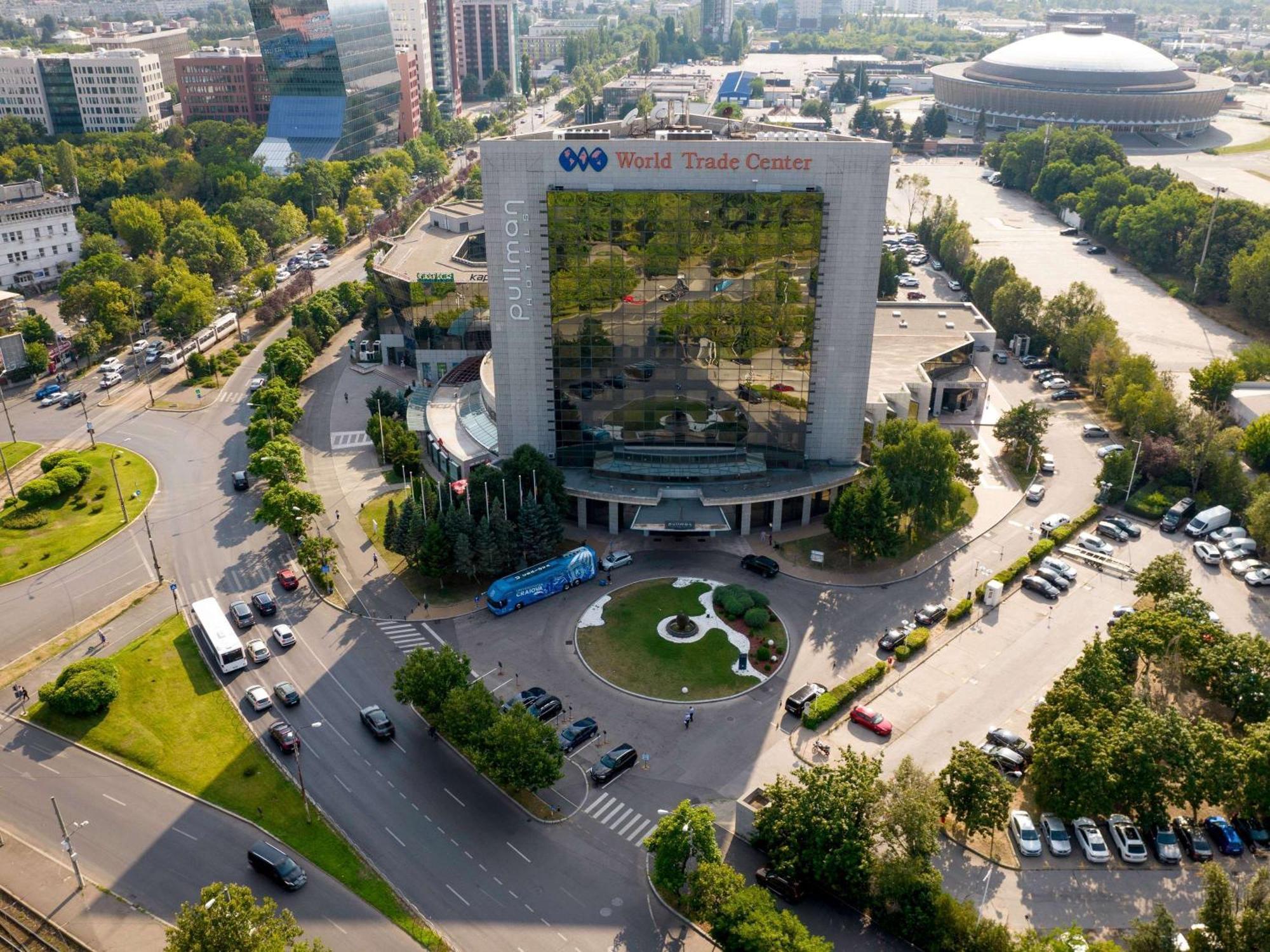 Pullman Bucharest World Trade Center Bucareste Exterior foto